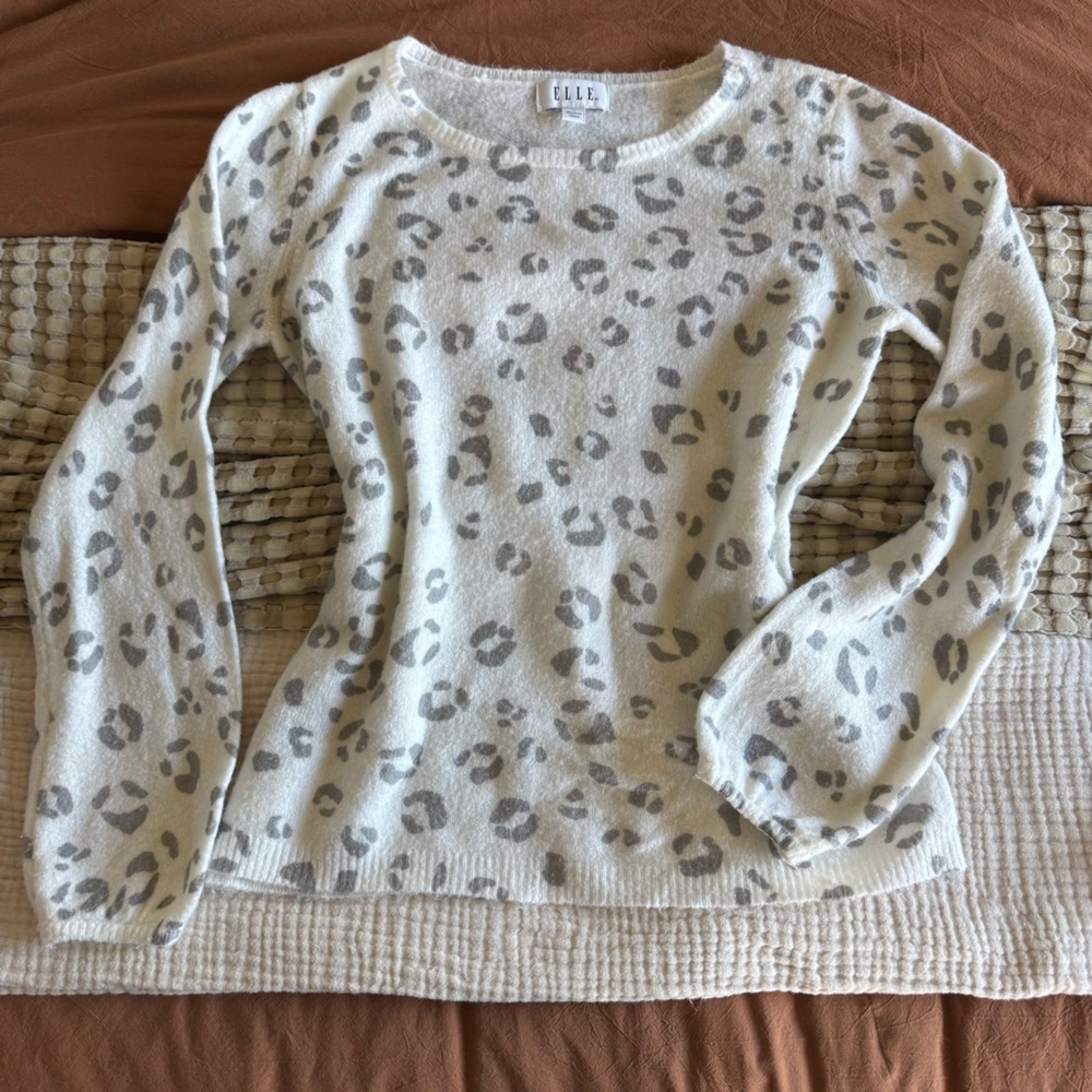 Elle Leopard Crewneck Sweater Medium